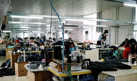 95后電子廠打工妹曬出月薪,直言員工想辭職轉行,三個原因很現實
