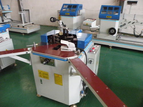 斷橋鋁設(shè)備“小三件” 普通機(jī)械制造的精密核心